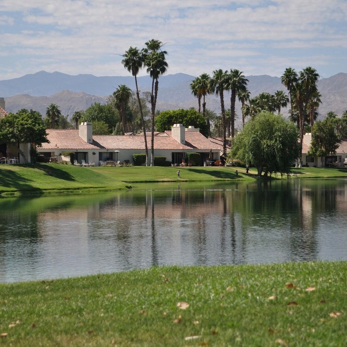 미라지 그린 색상